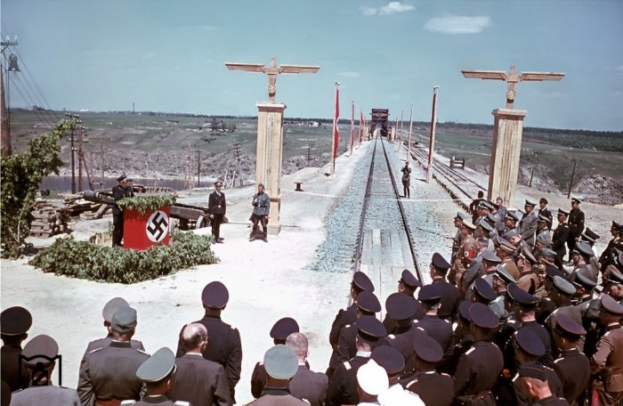 hortitsa_1943_god.jpg
