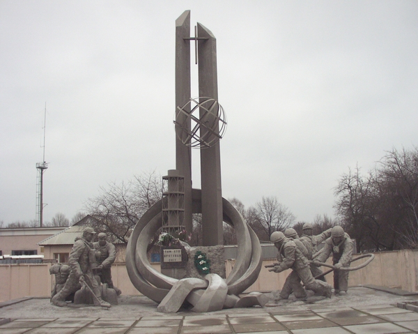 Memorial чб.JPG
